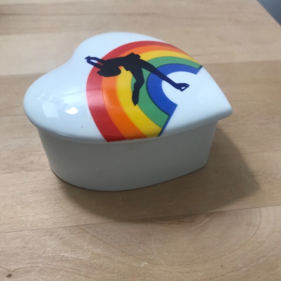 Ceramic Heart Shaped Trinket Box - Rainbow Skater - Picture 3 of 6